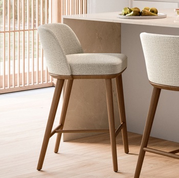 Calligaris Foyer Bar Stool Wood Legs