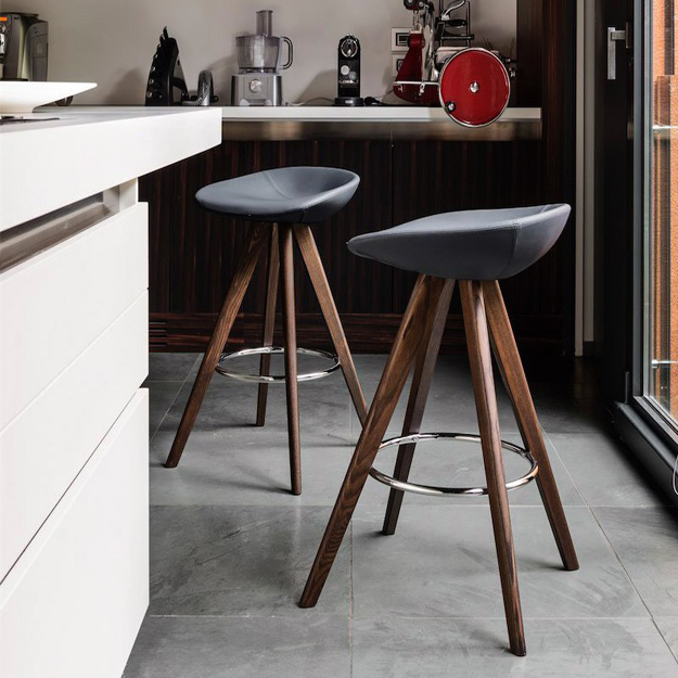 Calligaris Palm Bar Stool Wood Legs